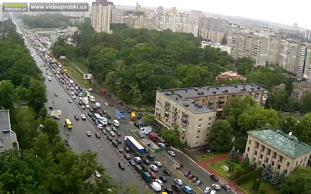 Обмеження руху на столичному проспекті Перемоги