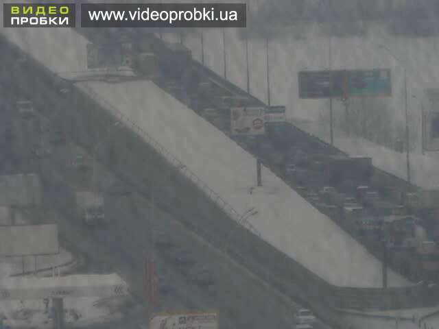 На Южном мосту стоит огромная пробка