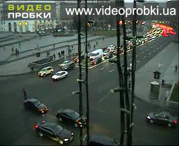 Главная улица Киева стоит в пробке