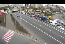 В Киеве из-за ДТП остановилось движение на Троещине